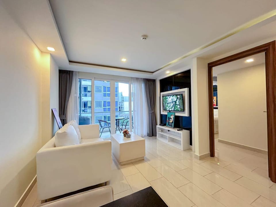 Grand Avenue Residence condominium Apartment in Pattaya City