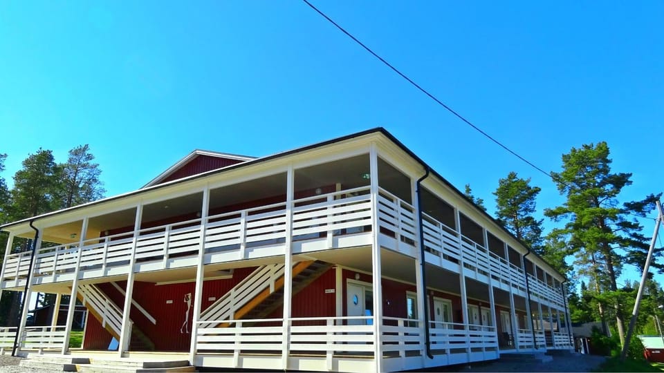 Property building, Day