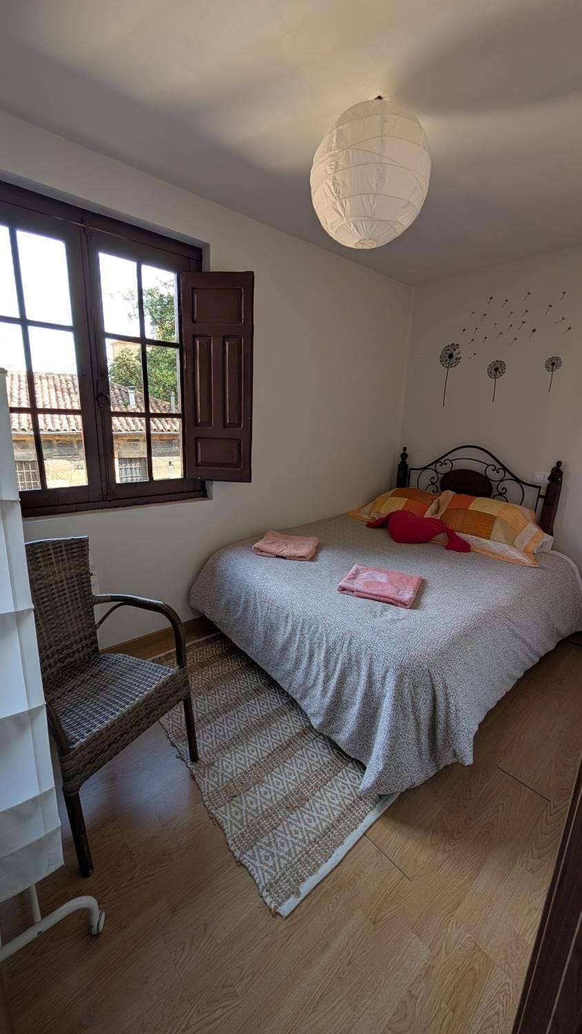 Alojamiento Oviedo 2 con parking Apartment in Oviedo
