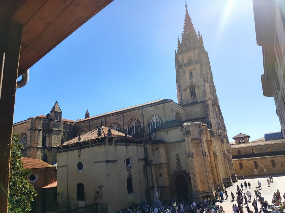 Alojamiento Oviedo 2 con parking Apartment in Oviedo