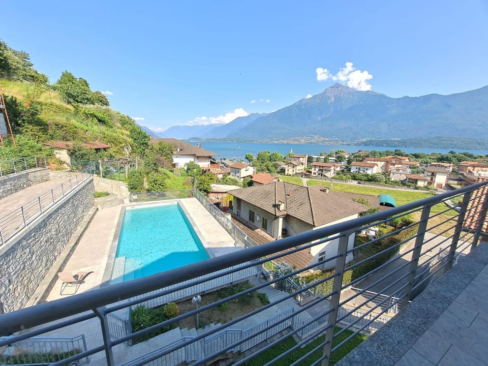 Lake view, Mountain view, Swimming pool
