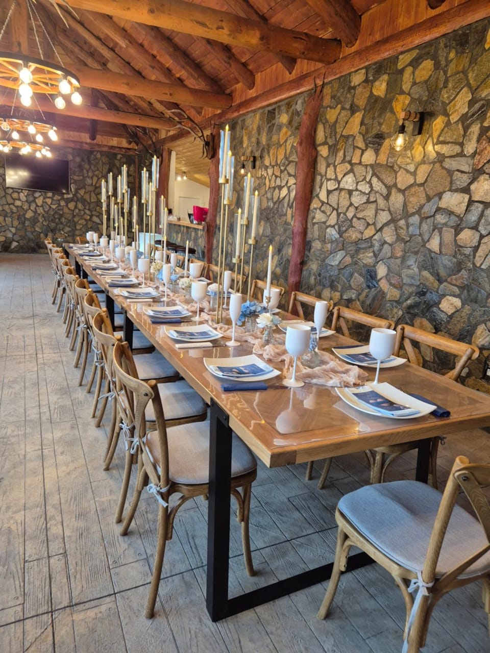 Doka Valea Sebesului A-Frame Campground/ 
RV Resort in Brașov County