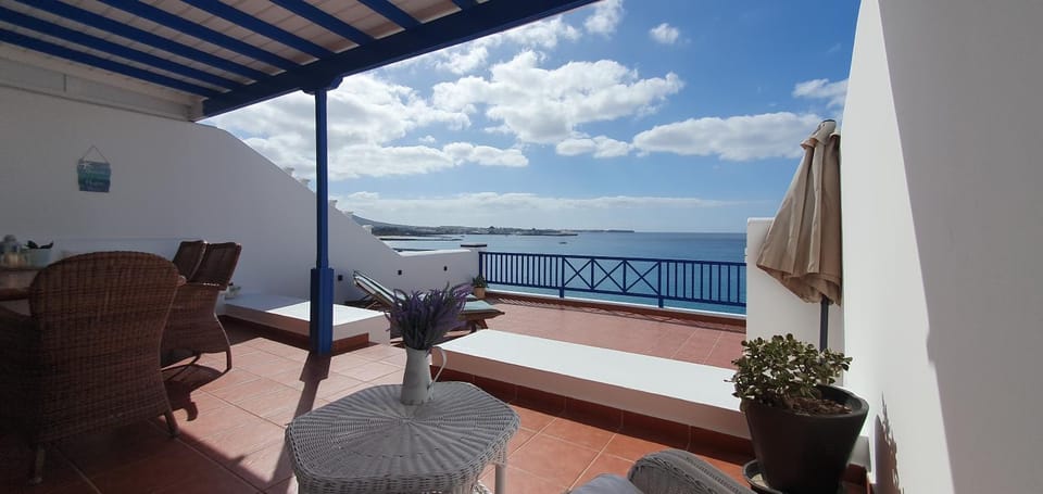View (from property/room), Balcony/Terrace, Sea view