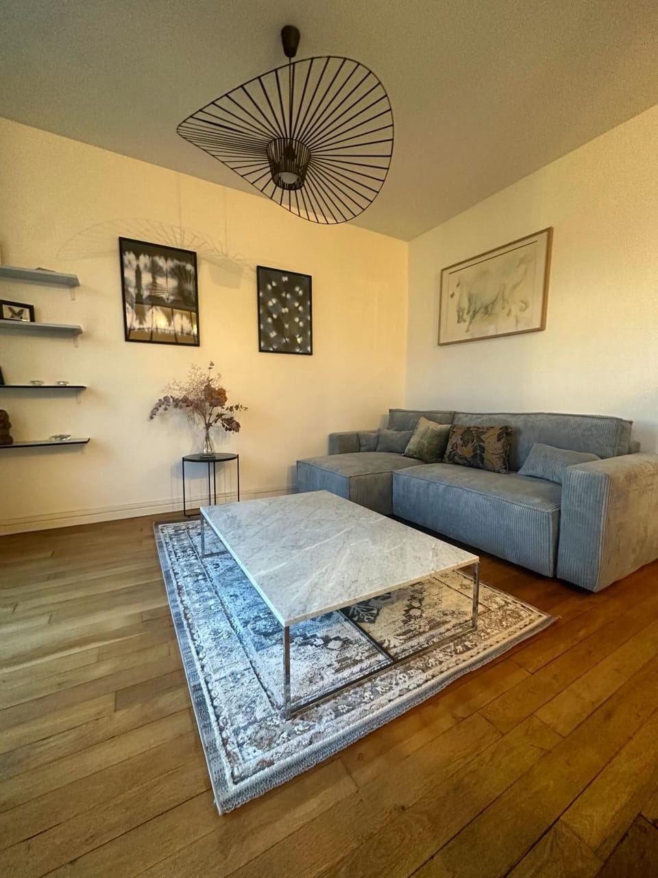 Living room, Seating area