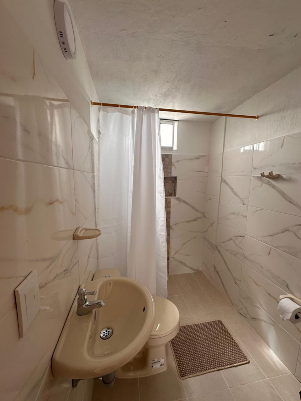 Shower, Toilet, Bathroom