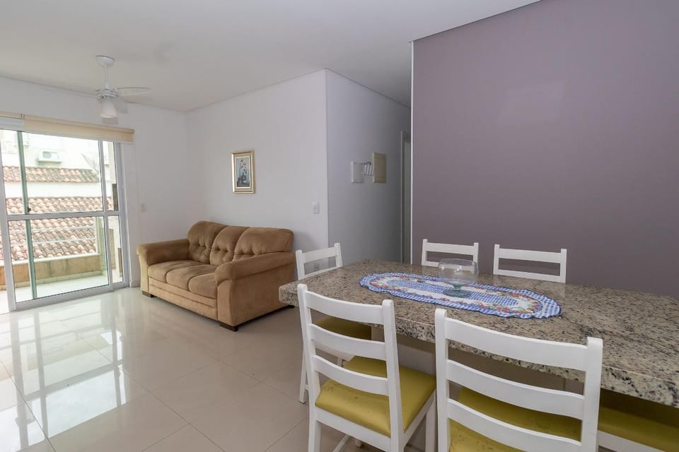 449 - Lindo Apartamento de 3 dormitórios á 100m da praia de Bombas Apartment in Porto Belo