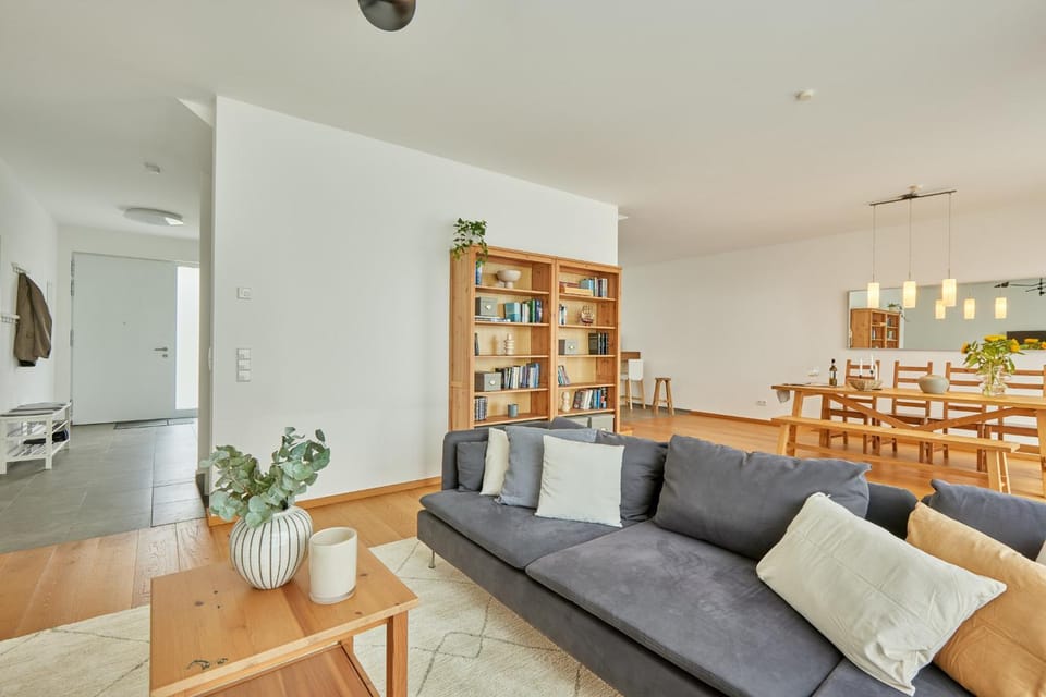 Library, Living room, Seating area