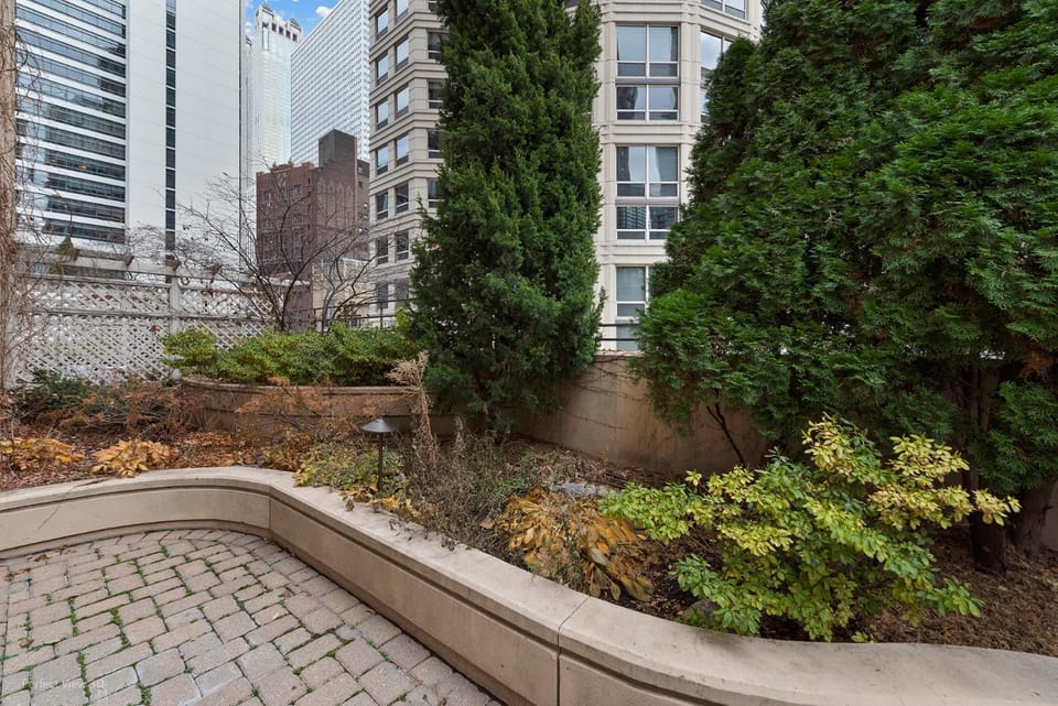The Bernardin Gold Coast Luxury Apartments Near Magnificent Mile Apartment in River North