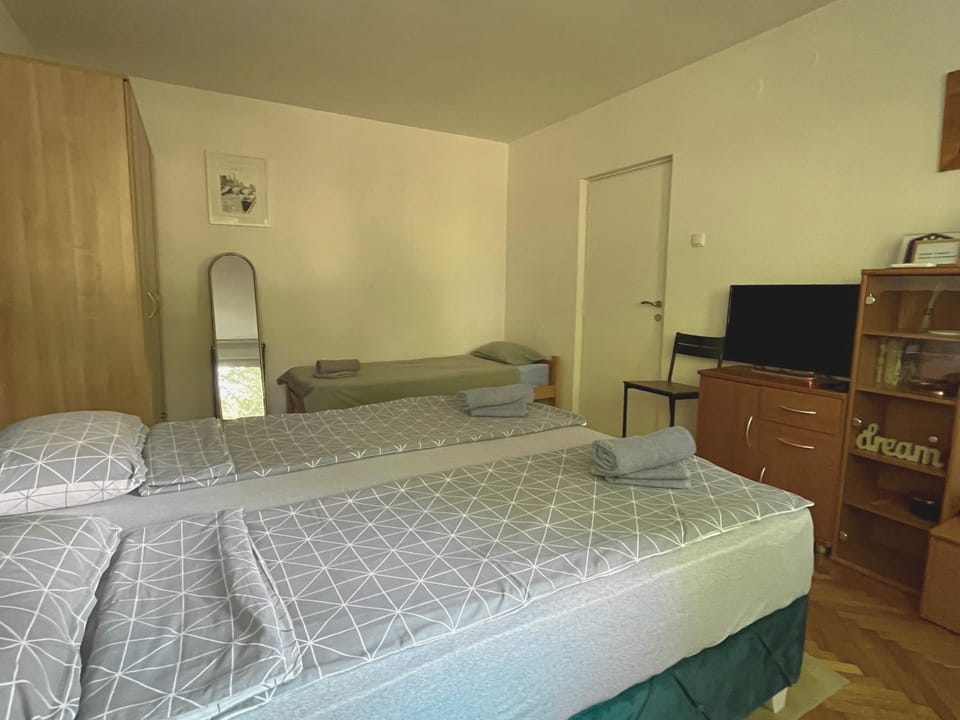 Bed, TV and multimedia