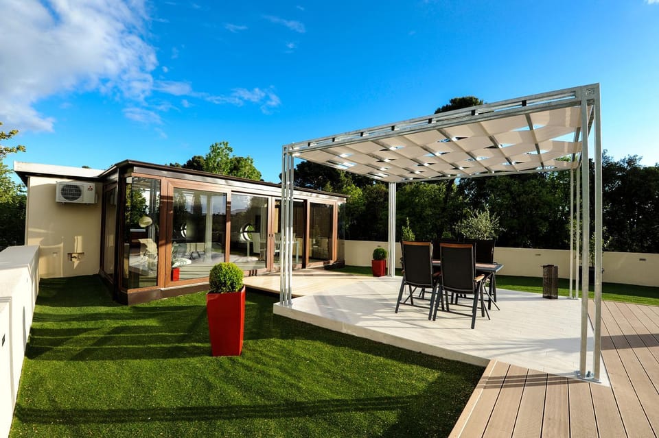 Balcony/Terrace, Dining area