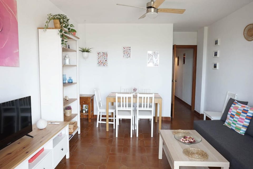 Bonito apartamento en primera línea de playa Apartment in Costa Tropical