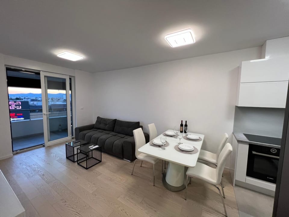 Apartman Addenda with FREE garage parking Apartment in Split