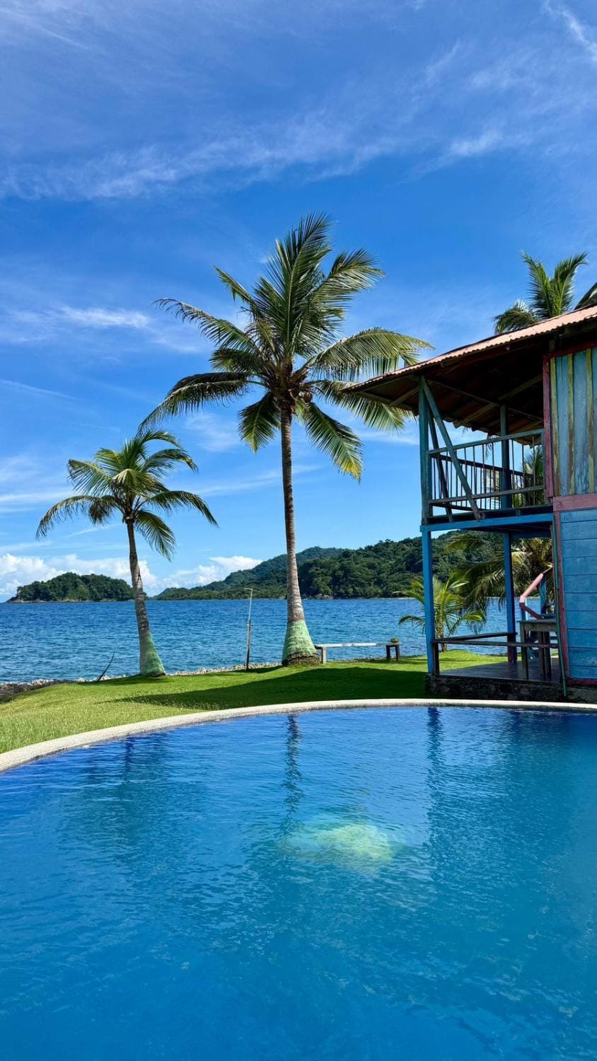HOSTAL CRUZ DEL MAR Bed and Breakfast in Choco, Colombia