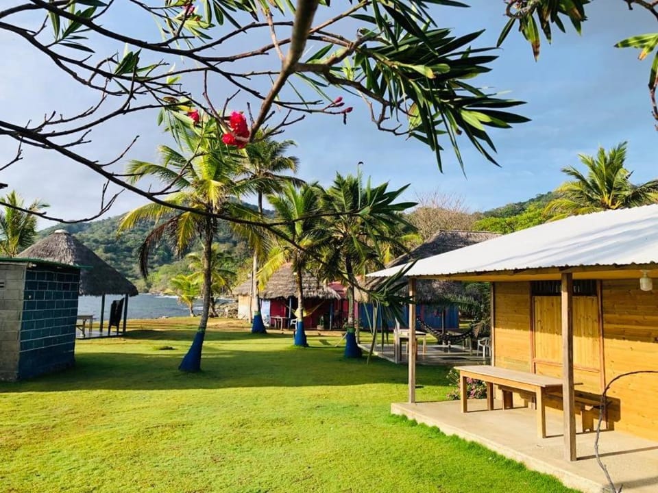 HOSTAL CRUZ DEL MAR Bed and Breakfast in Choco, Colombia