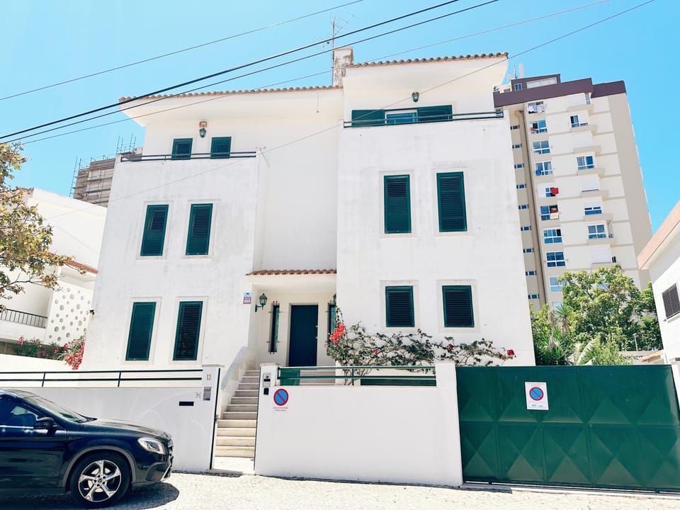 Property building, Day, Neighbourhood, Street view