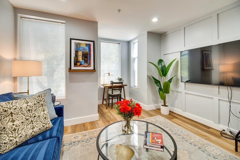 Charming Alexandria Vacation Rental in Old Town! Apartment in Alexandria