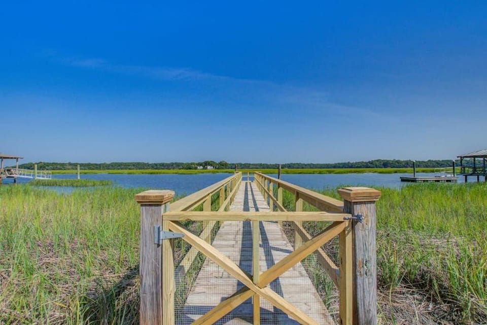 The Toasted Oyster House in Edisto Beach
