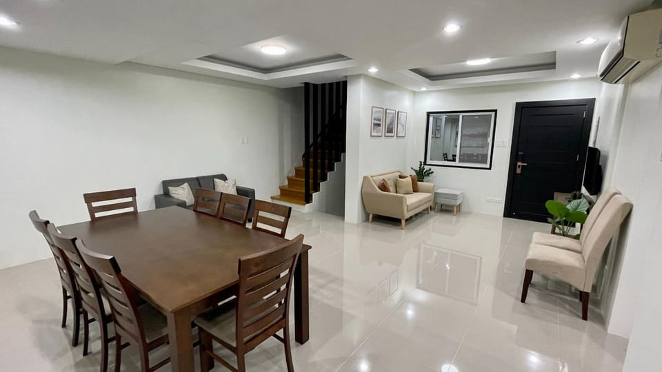 Living room, Seating area, Dining area