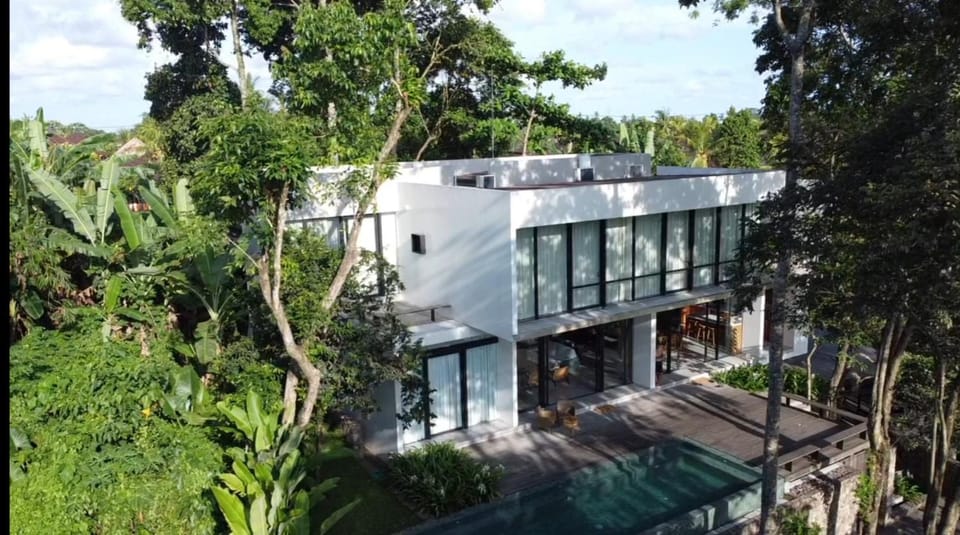 Property building, Balcony/Terrace