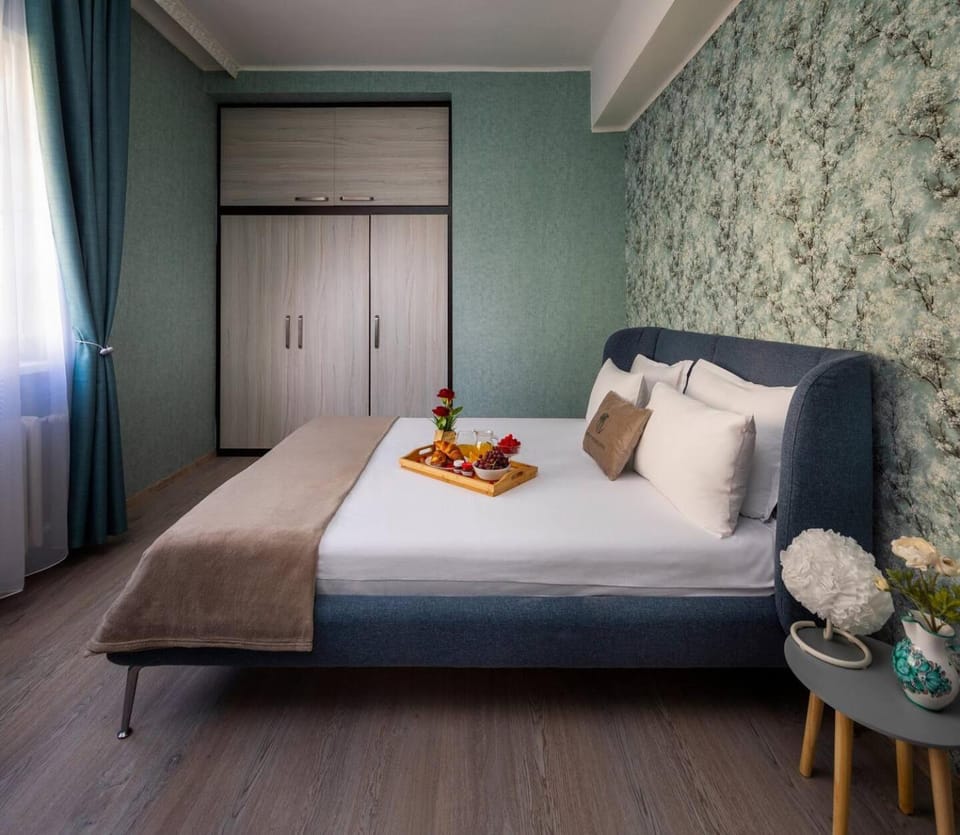 Bed, Photo of the whole room, Bedroom, wardrobe