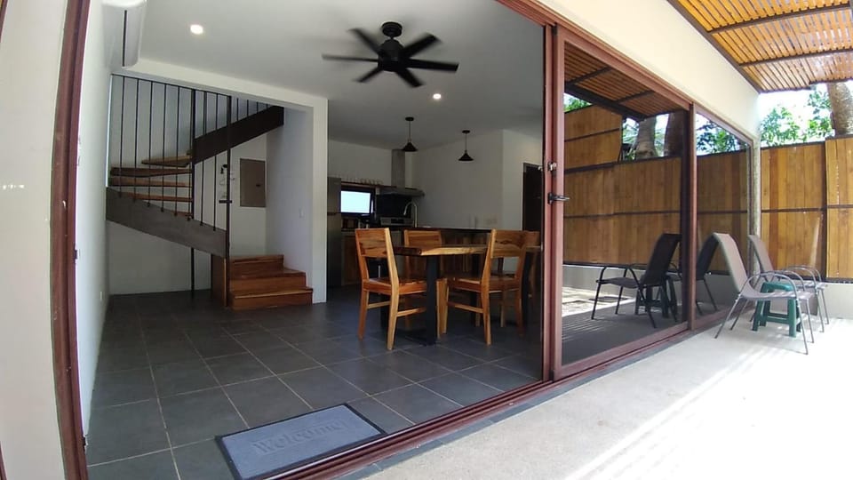Green Turtle Townhome #1 Private Pool & Garden 300 Mtrs to Beach House in Tamarindo