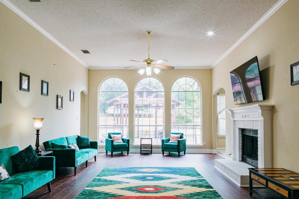 Communal lounge/ TV room, Communal lounge/ TV room, Living room