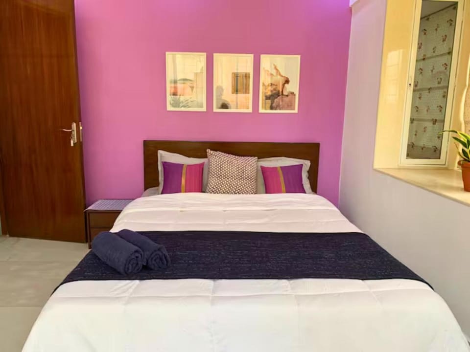 Bed, Photo of the whole room, Bedroom, wardrobe