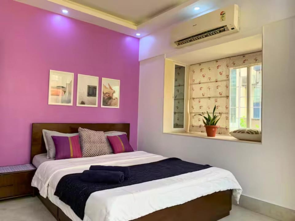 Bed, Photo of the whole room, Bedroom, air conditioner