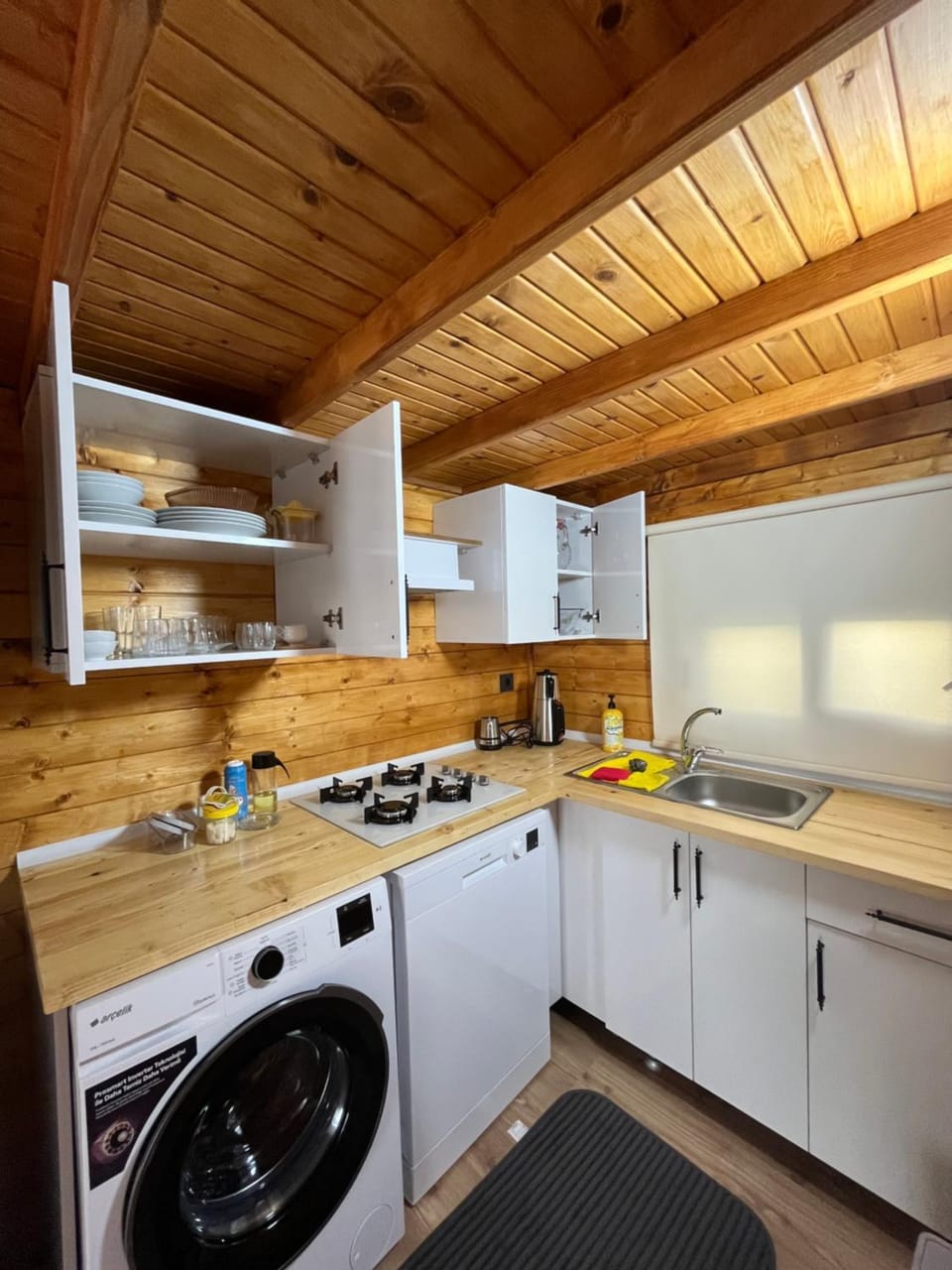 Kitchen or kitchenette, dishwasher, stove, kitchen