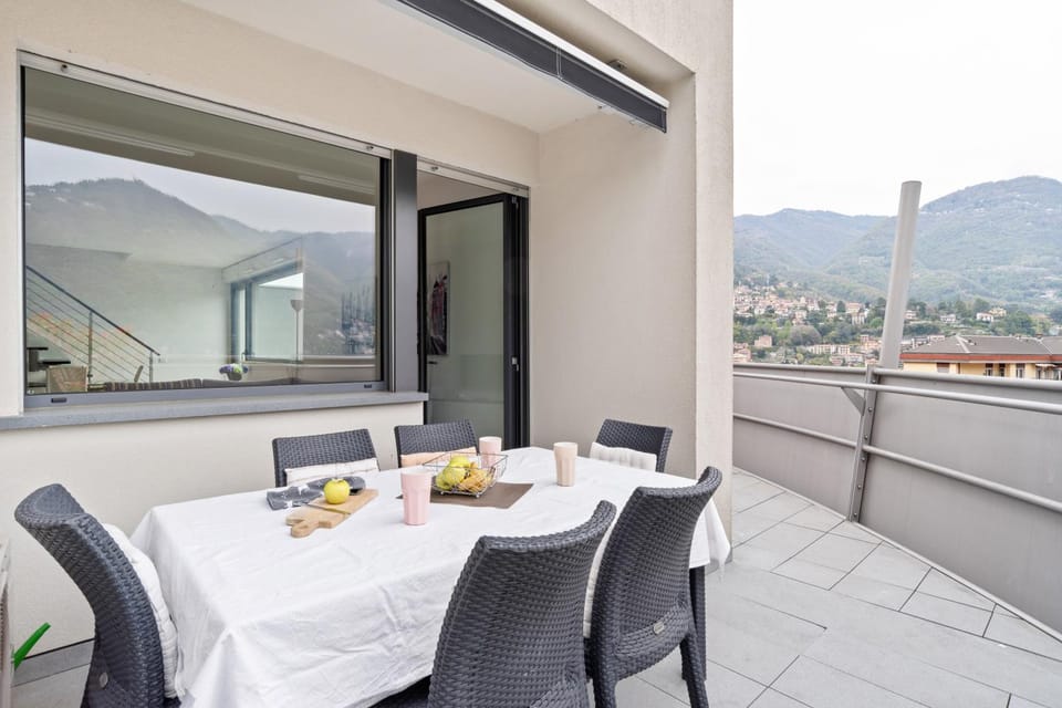 Property building, Balcony/Terrace