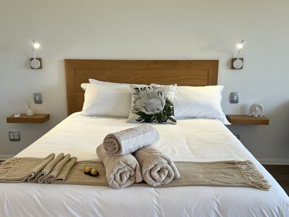 Ocean Daze Brookes Hill Suites - Beachfront Flat Apartment in Port Elizabeth