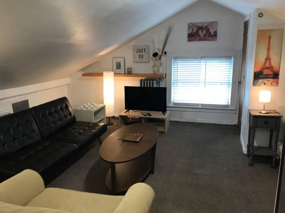 Cozy Alcove Studio Apt w Outdoor deck w NYC Views Apartment in Jersey City