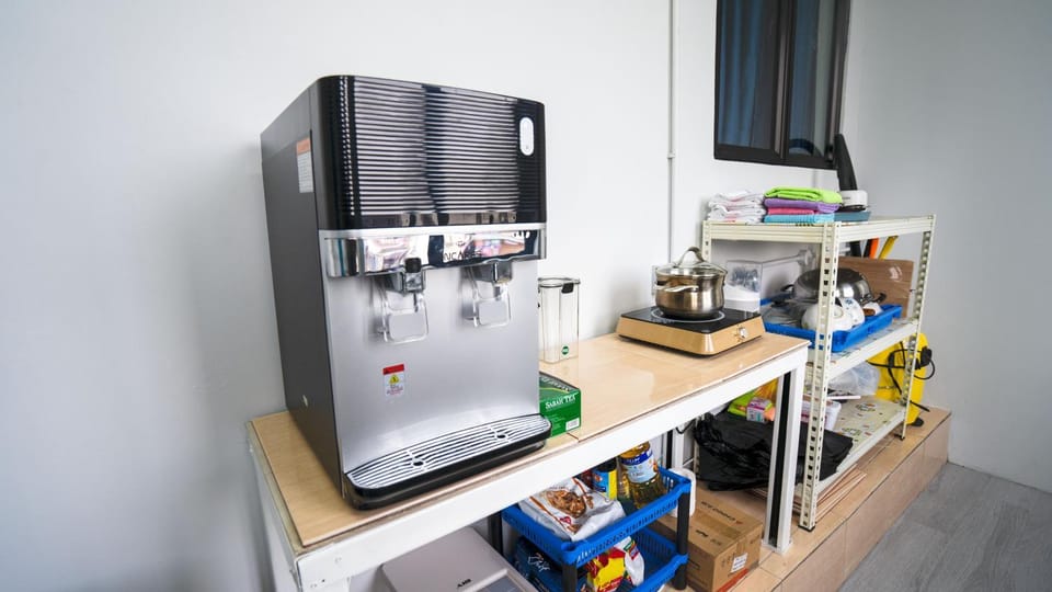 Coffee/tea facilities, Kitchen or kitchenette, oven