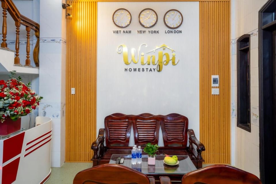 Living room, Seating area, Logo/Certificate/Sign