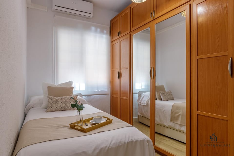 Bed, Photo of the whole room, Bedroom, wardrobe, air conditioner