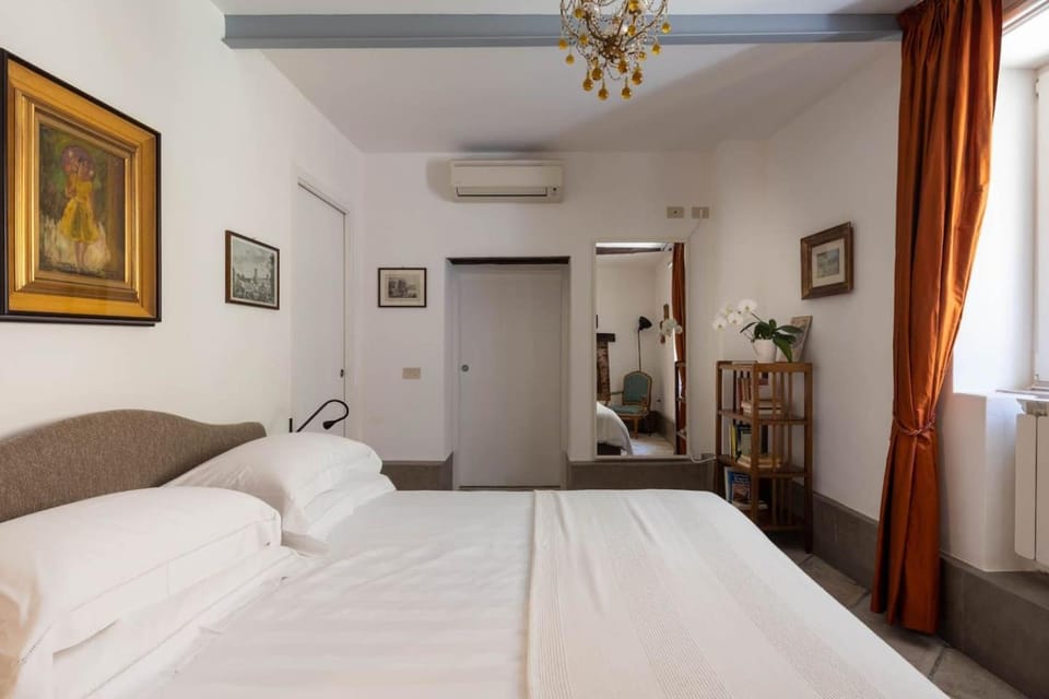 Bedroom, air conditioner