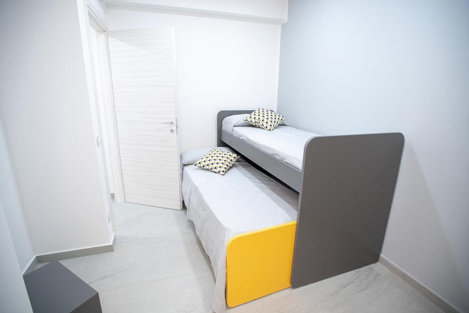 bunk bed
