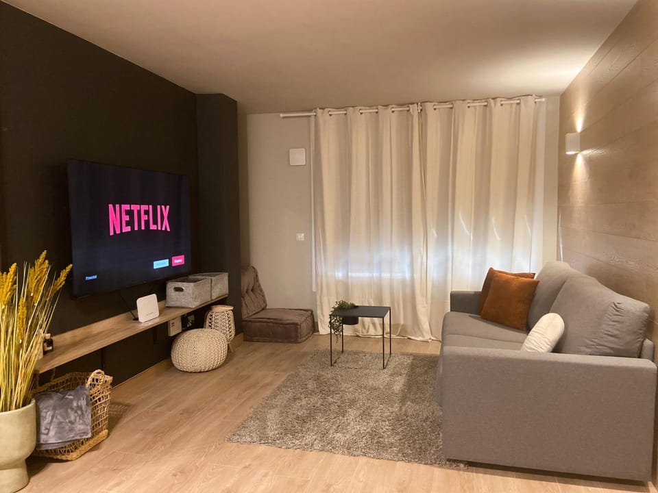TV and multimedia, Living room