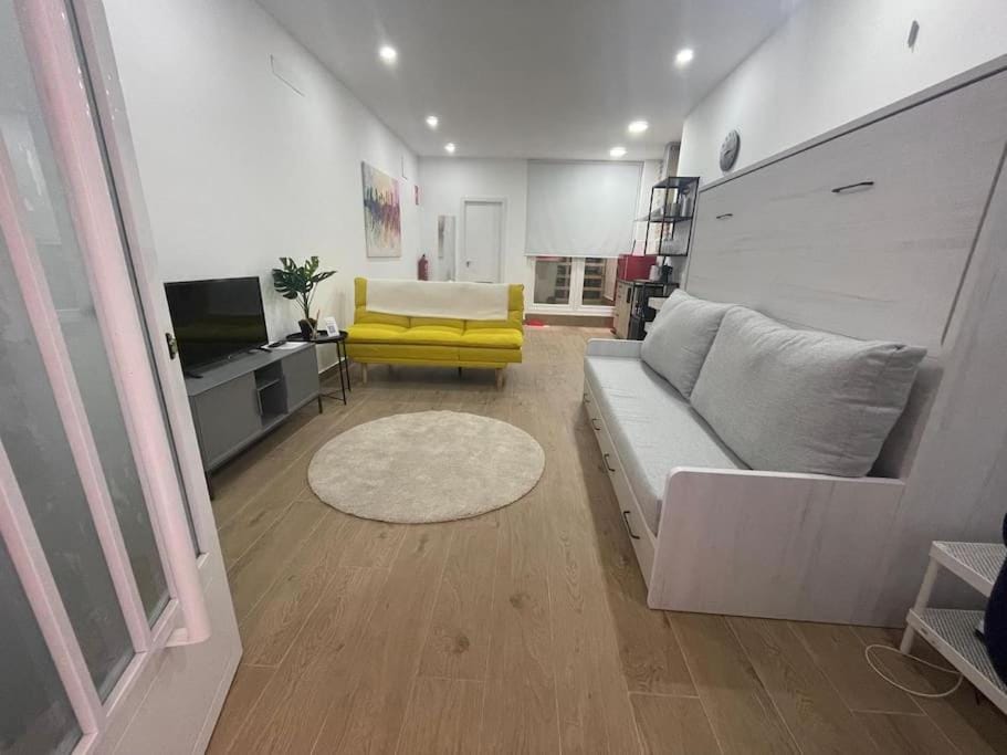 Communal lounge/ TV room, Living room