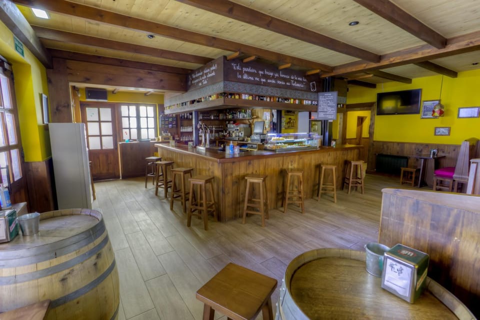 Lounge or bar