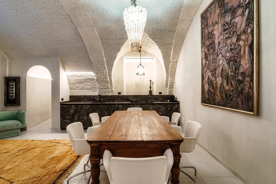 Dining area, kitchen