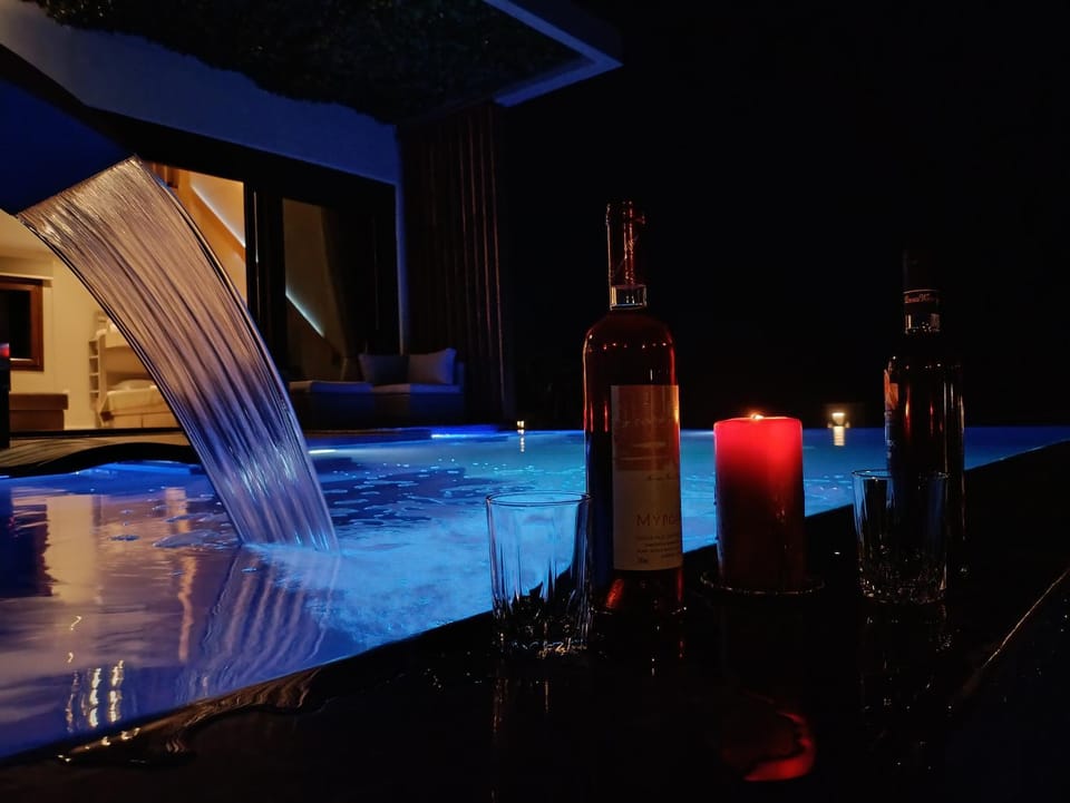 The Diamond of Kriaritsi "Villas with private pools & hydromassage" Country House in Halkidiki