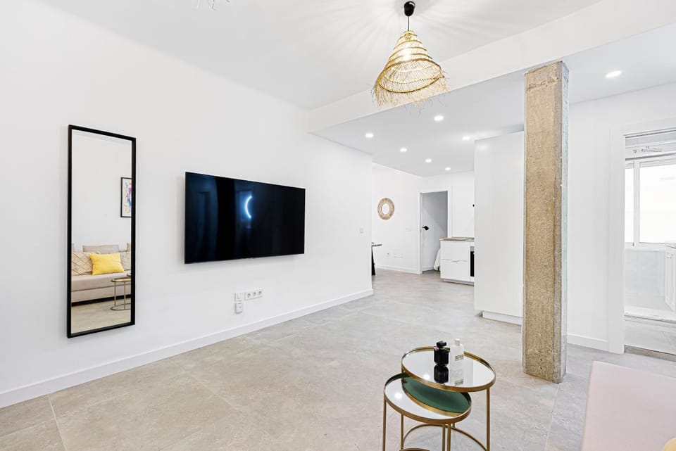 TV and multimedia, Kitchen or kitchenette, Dining area, minibar