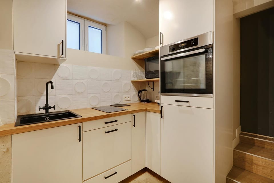 Kitchen or kitchenette, stove, kitchen