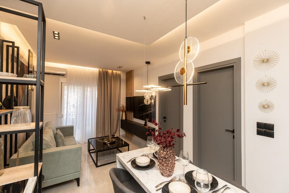 TV and multimedia, Kitchen or kitchenette, Living room, Seating area, Dining area, air conditioner