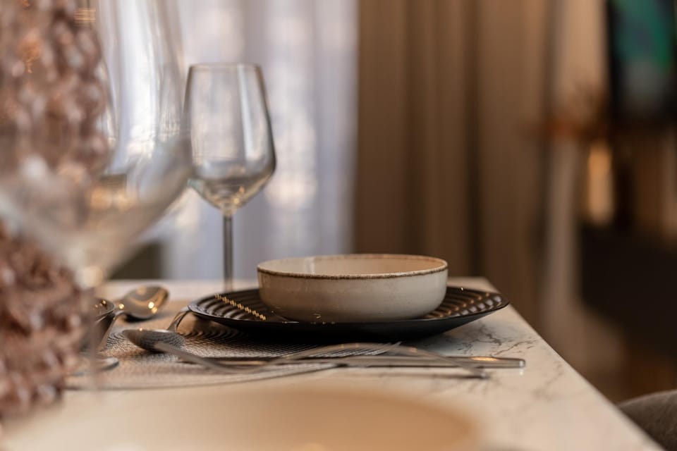 Food and drinks, Dining area, Drinks