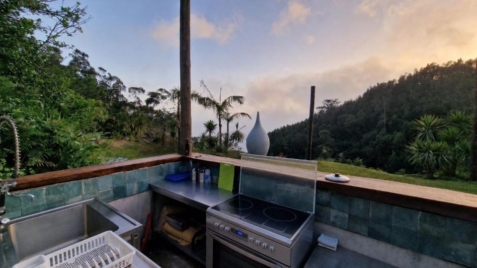 Natural landscape, BBQ facilities, View (from property/room)