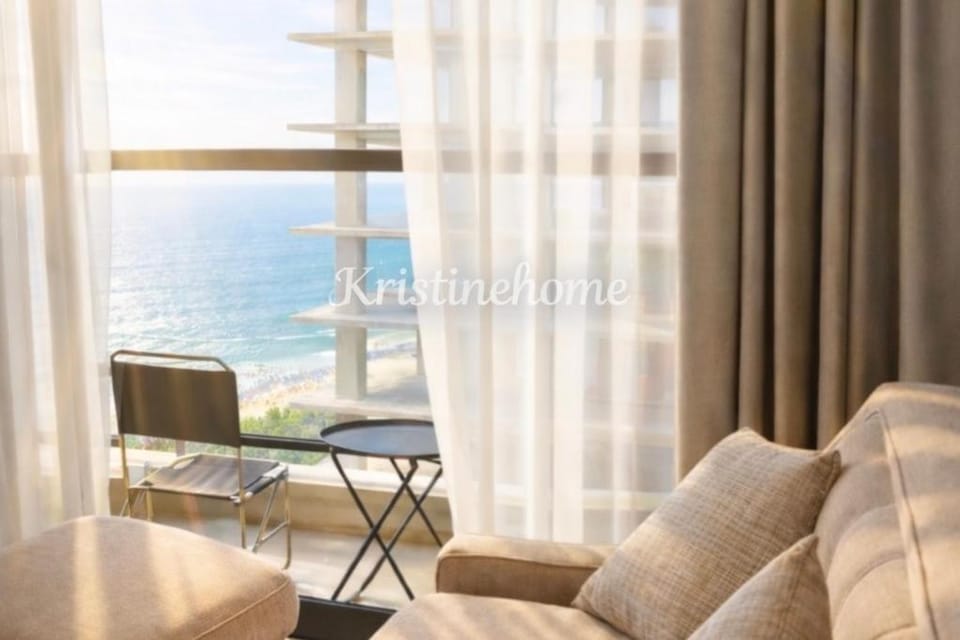 Da Nang Ocean View Luxury Apartment Apartment in Da Nang