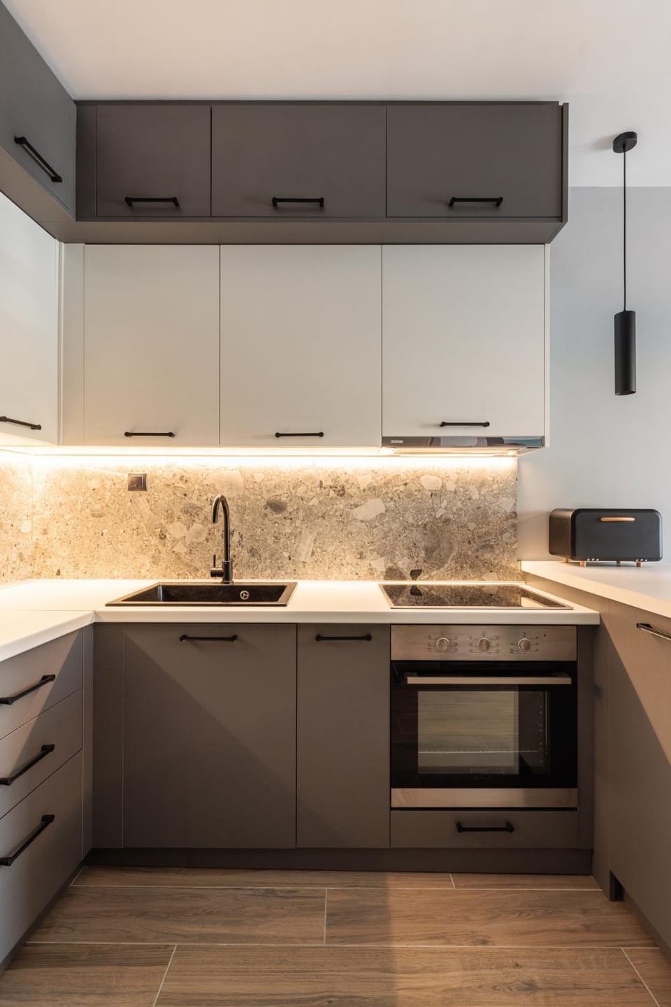 Kitchen or kitchenette, pet friendly, stove