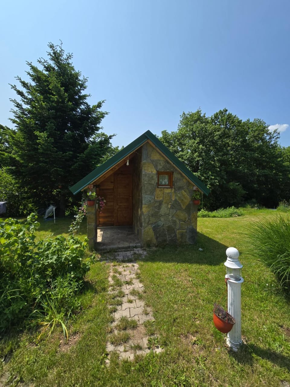 Property building, Day